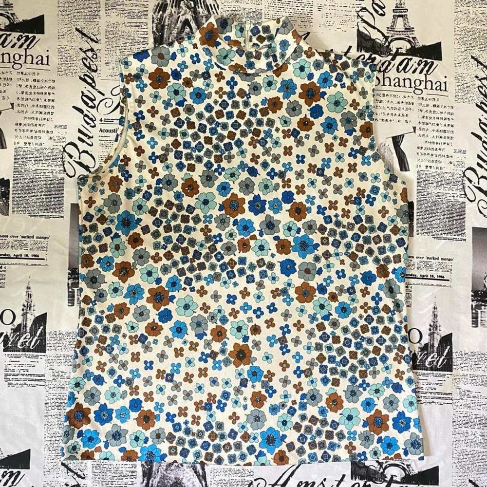 Devon vintage 70s floral print mock neck tank top